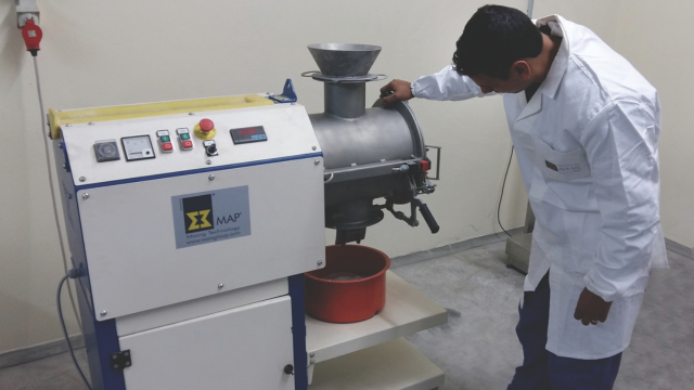 mixing tests, replicate industrial processes