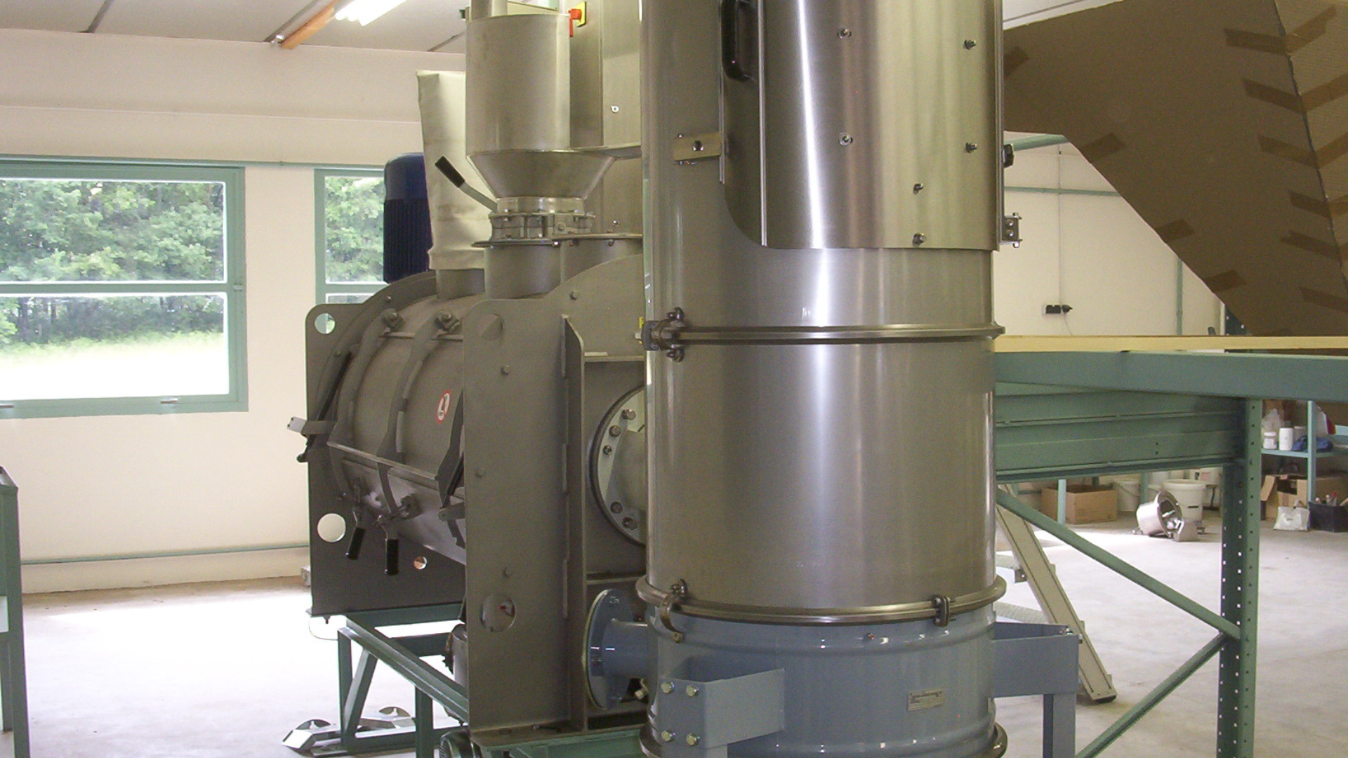 Industrial cosmetics mixers