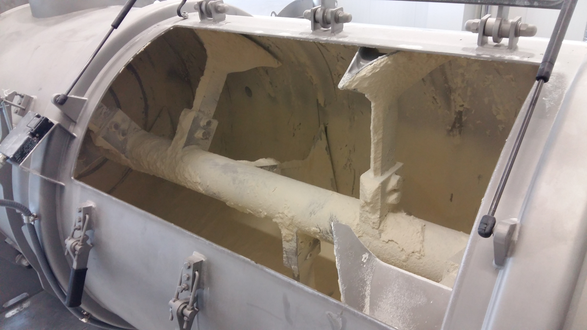 Industrial Animal Nutrition Mixers, Industrial Animal Feed Mixers