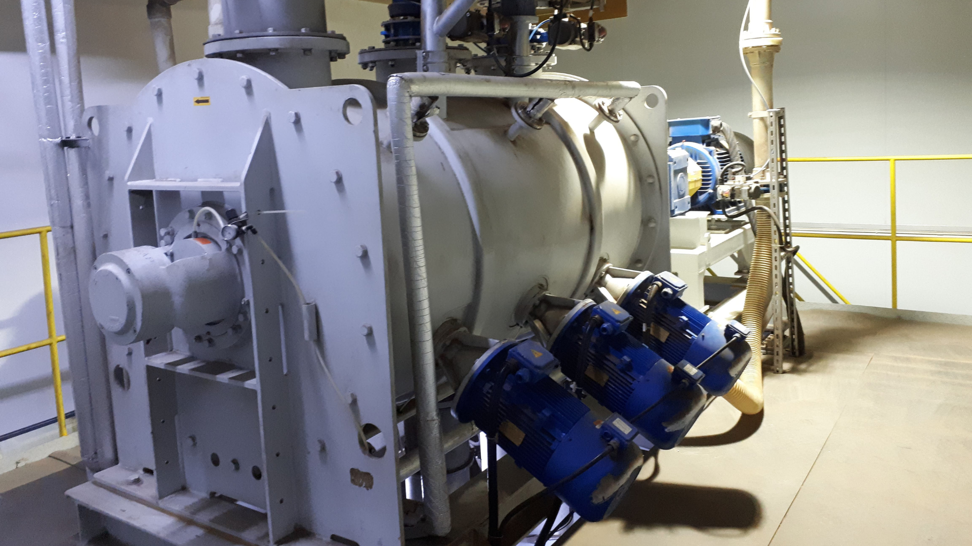 industrial battery mass mixing