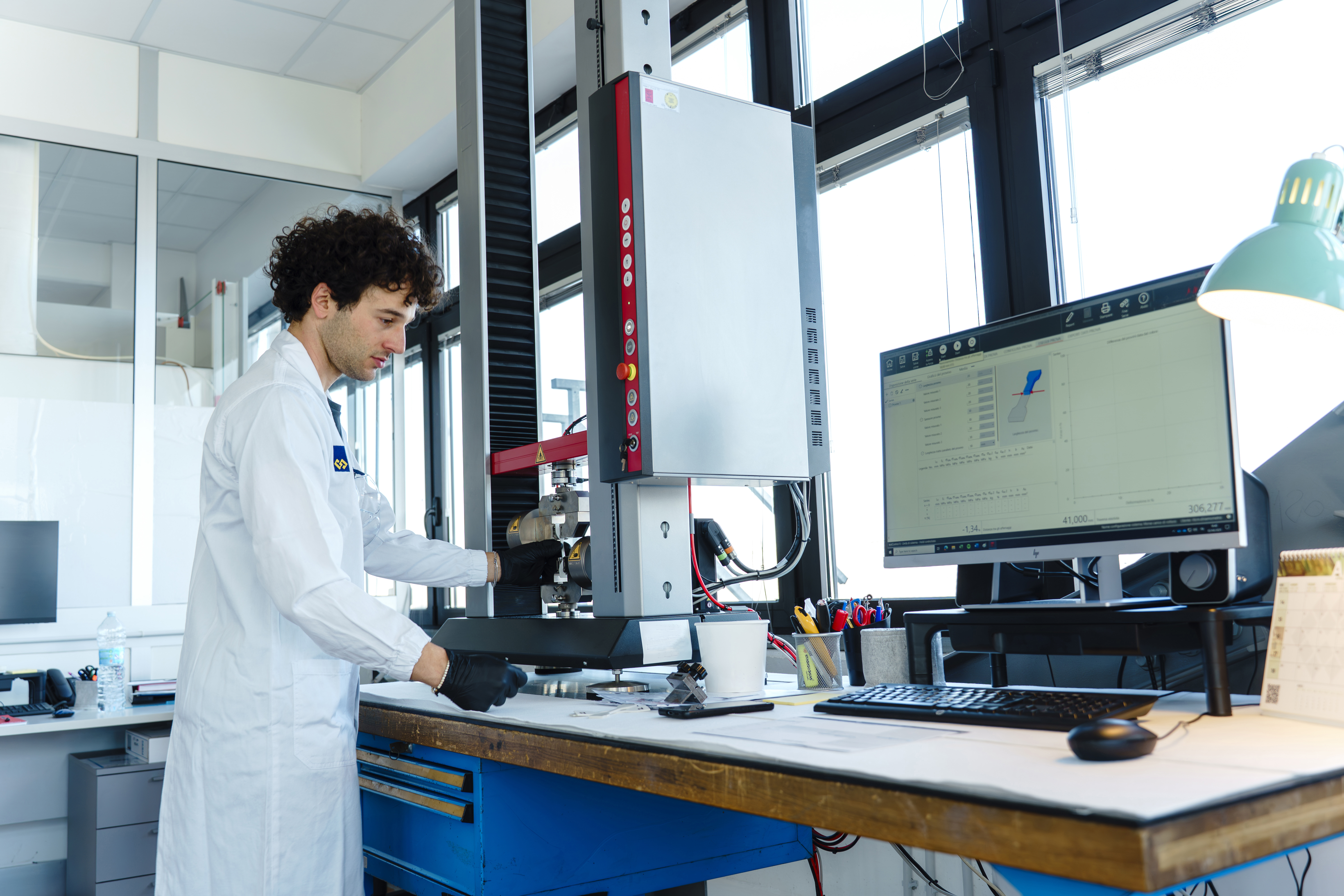 test_laboratory.jpg?sfvrsn=e1f9ba80_1